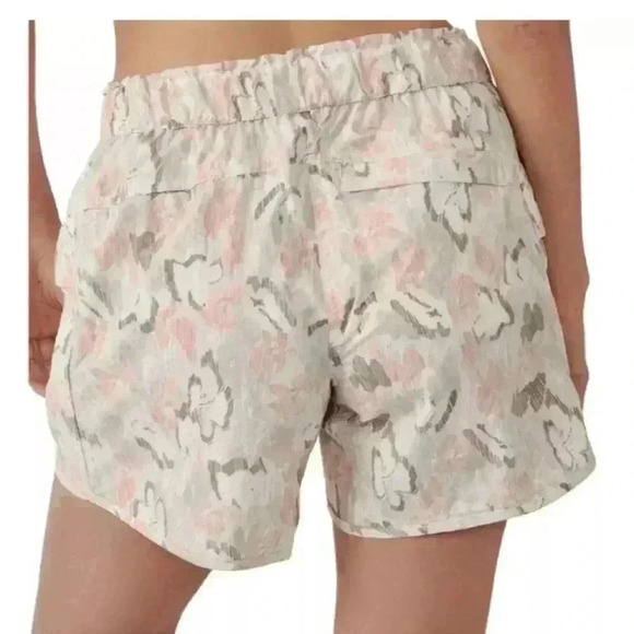 Free People Movement NWT In the Wild Shorts Size Small - Picture 2 of 16